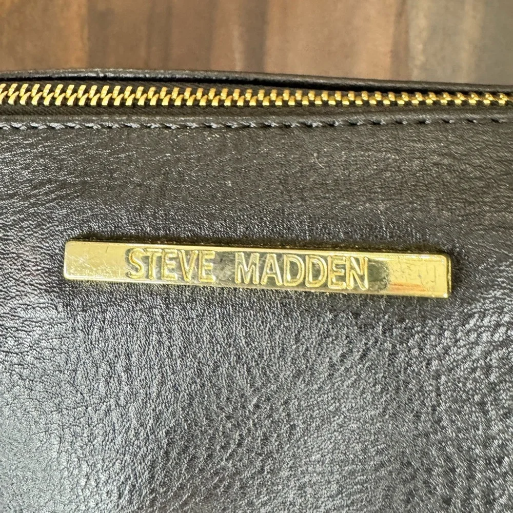 Steve Madden Black Faux Leather Zip Pouch Clutch